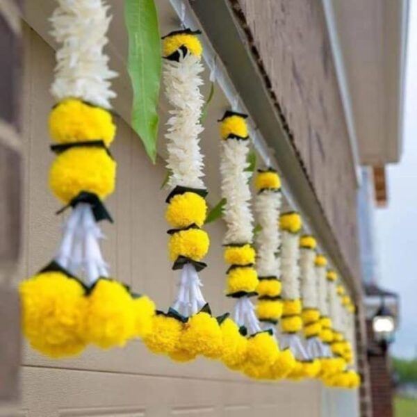 Artificial Jasmine & Marigold Gajra Strings – 12 Pack (2 Ft Each
